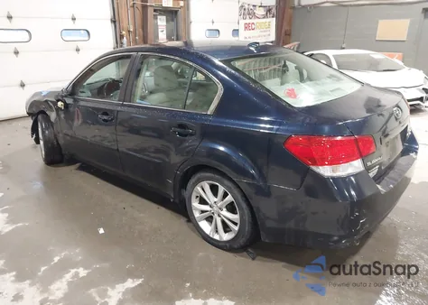 2013 Subaru Legacy 2.5I Limited z USA, uszkodzony, nr VIN 4S3BMBK6XD3021193